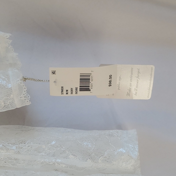 Jon Quil Lace Lingerie Cover - Picture 4 of 5